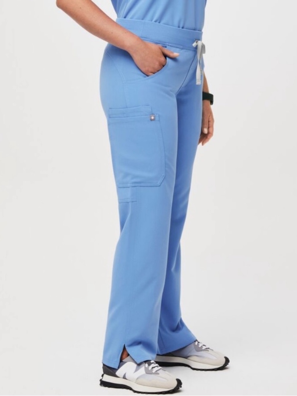 Figs Cade Cargo Scrub Pants Medium